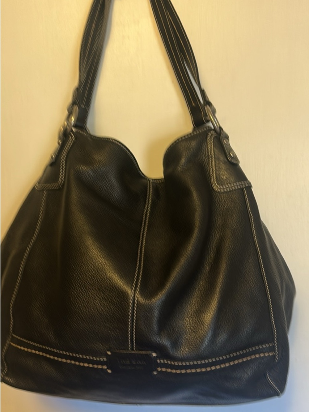 The Sak Black Leather Shoulder Bag with Contrast Stitching